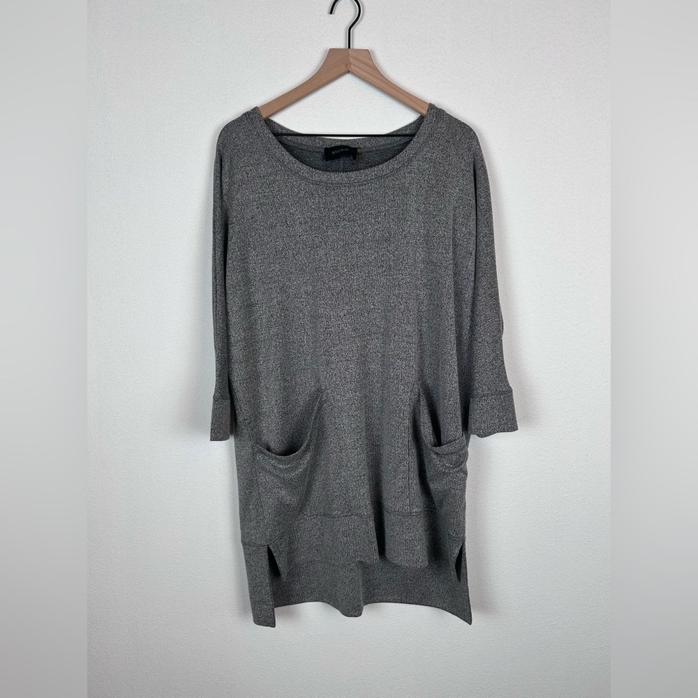 Storia Gray Scoop Neck Sweater Tunic with Pockets